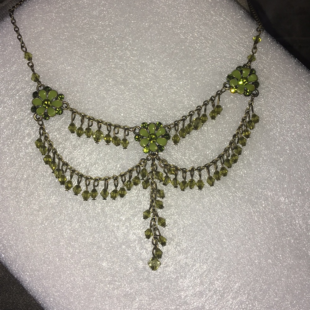 Green Adjustable delicate Collar necklace 💕💎